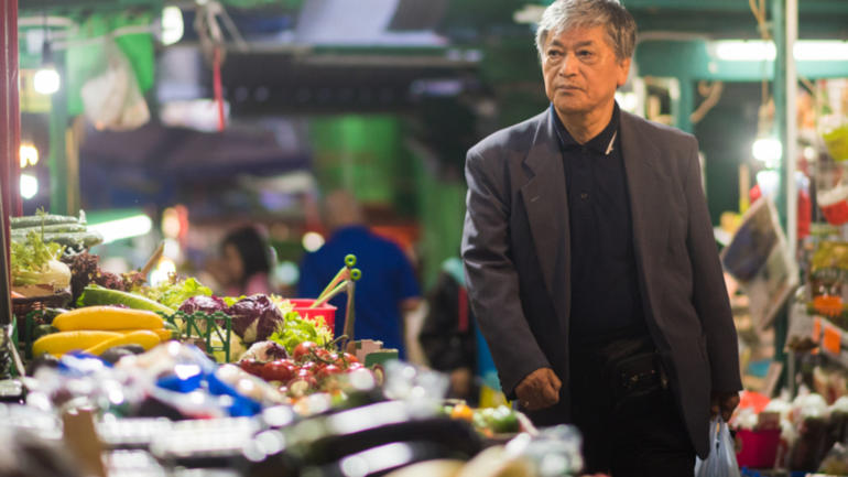 food-stalls-and-man